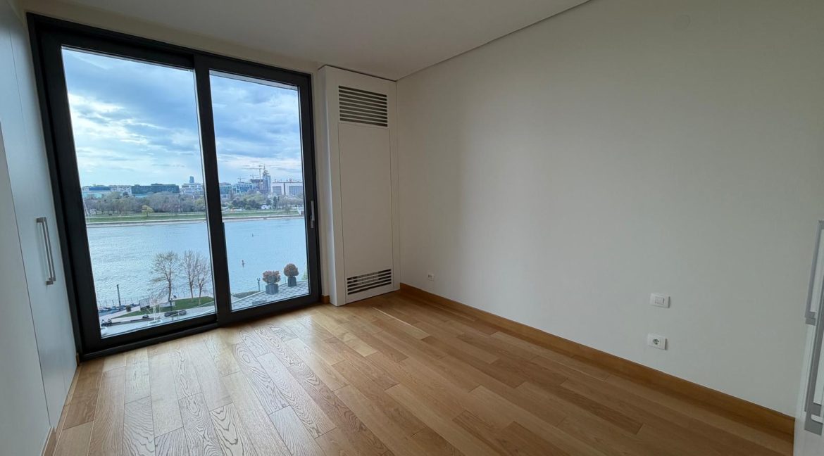 7b53a6b7-b24d-4fe5-808f-454b6dfdcdb8