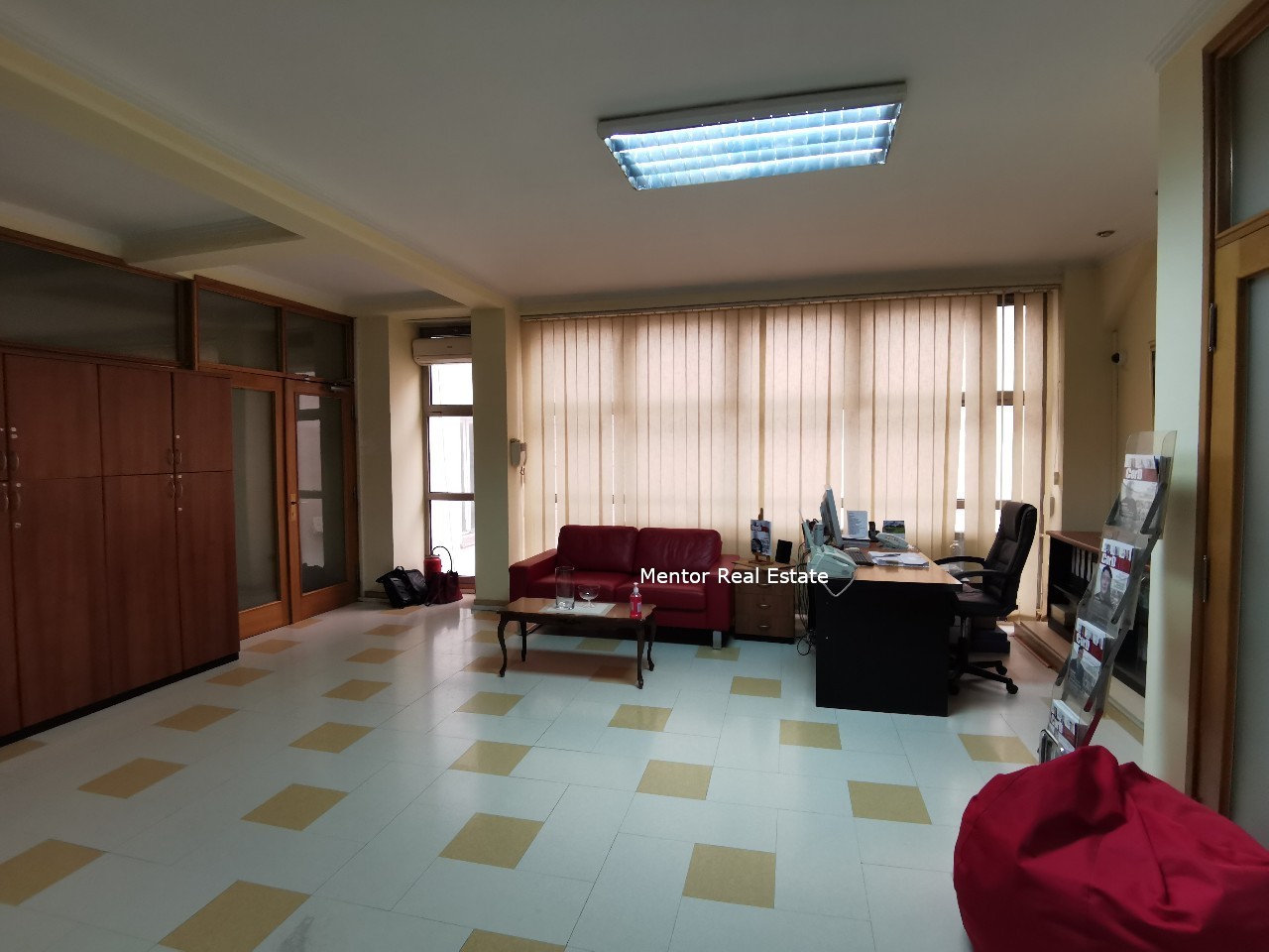 Office space 250sqm for rent
