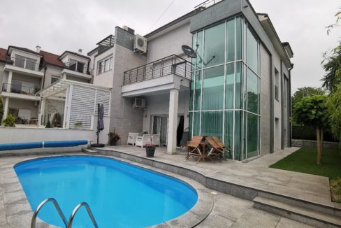 Dedinje House with swimming pool