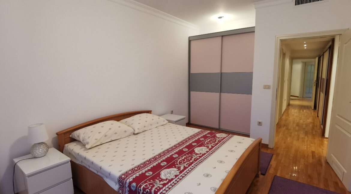 Vozdovac 130sqm apartment for rent (16)