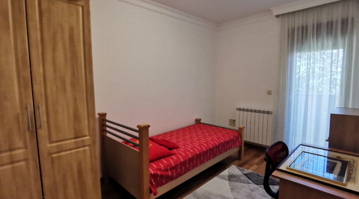 Vozdovac 130sqm apartment for rent (18)