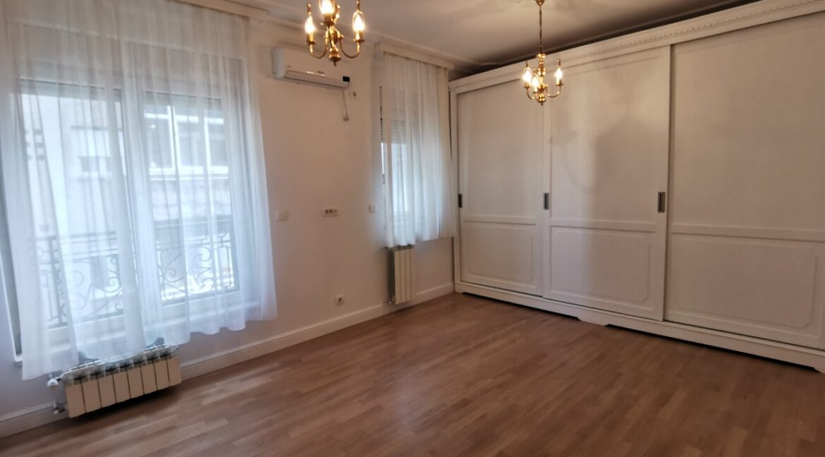 Vračar 220sqm luxury apartment for rent (14)